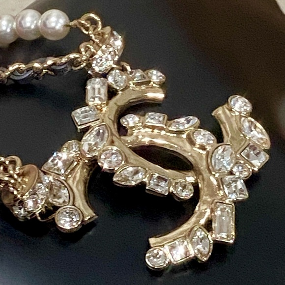 Chanel X Large Crystals CC pearl / iridescent double chains Necklace - Picture 4 of 7